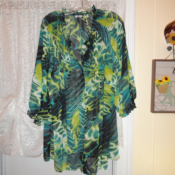 Worthington Tops - Worthington size 2X sheer blouse
